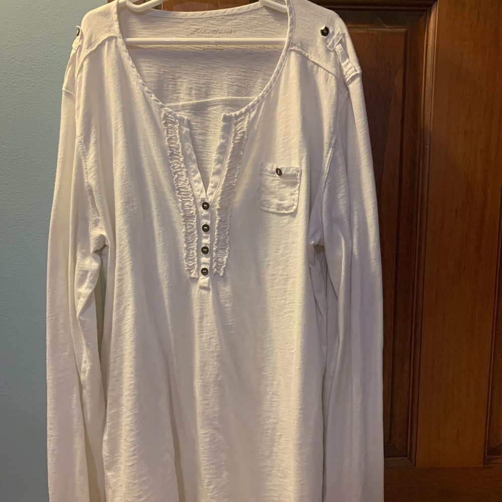 Ladies long sleeve tee